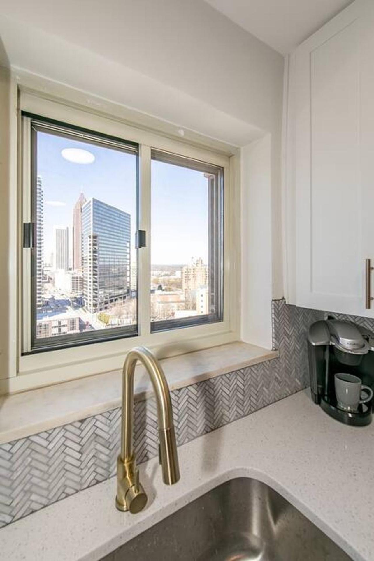 Stayatl High Rise Condo Downtown Atl With Views Атланта Экстерьер фото